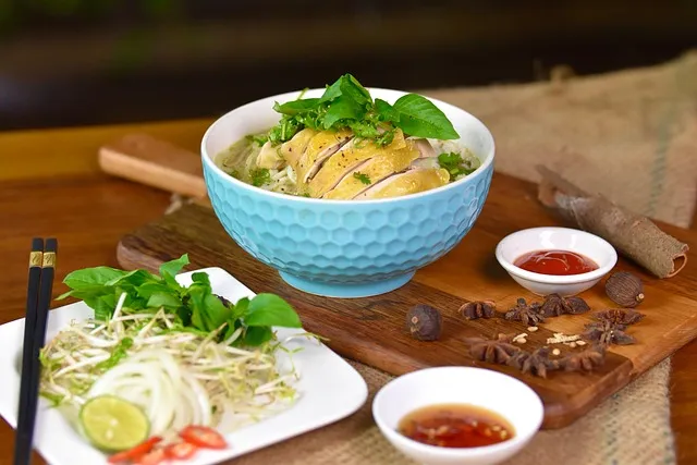 Куриный суп с домашней лапшой