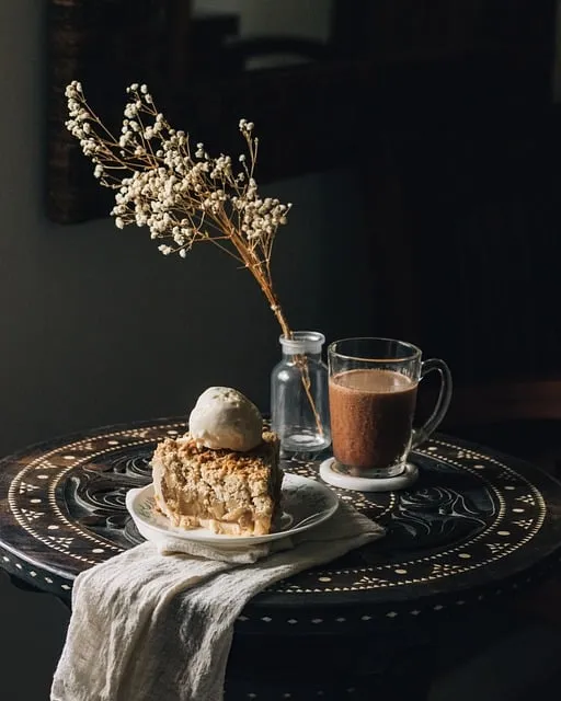 Шарлотка с яблоками